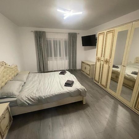 Apartament Zarnesti Luaran gambar